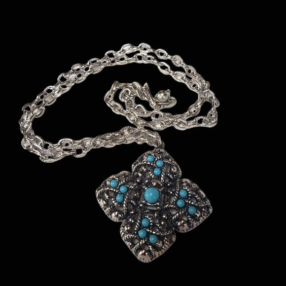 Avon Sierra Maltese Cross Faux Turquoise Necklace Pendant Vintage 1973 - Picture 7 of 12